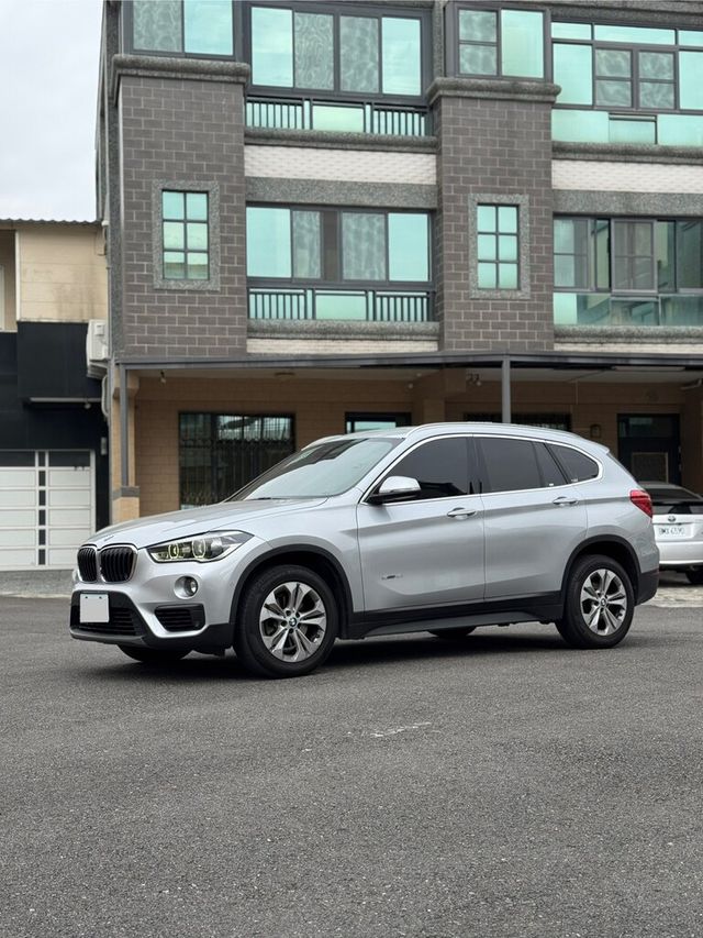 BMW寶馬 X1  第1張相片