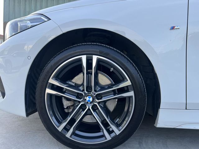 BMW寶馬 118I  第7張相片