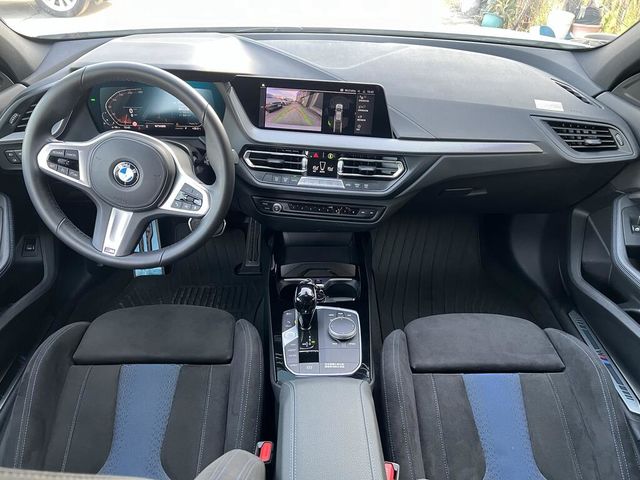 BMW寶馬 118I  第8張相片
