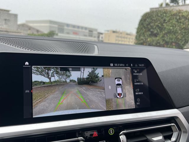 BMW寶馬 318I  第16張相片