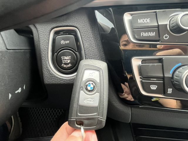 BMW寶馬 318I  第9張相片