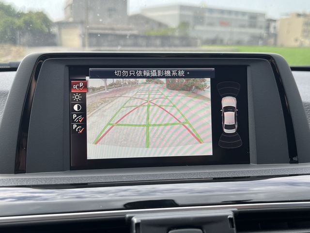 BMW寶馬 318I  第10張相片
