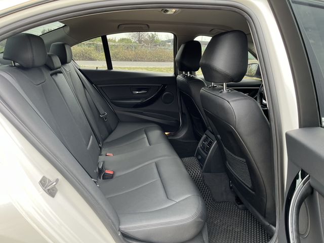 BMW寶馬 318I  第18張相片