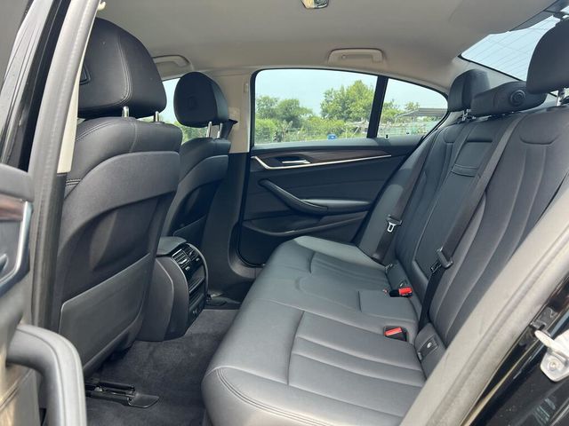 BMW寶馬 520D  第15張相片