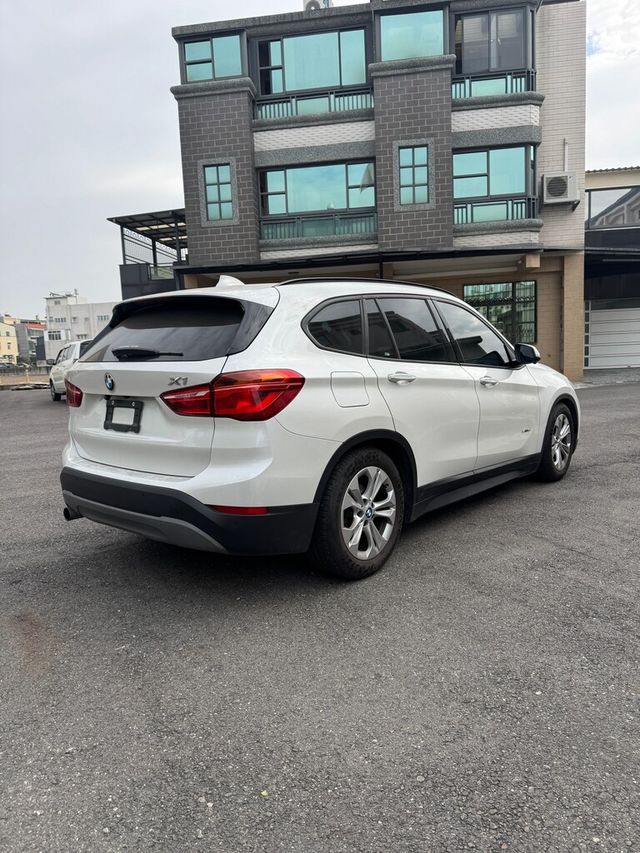 BMW寶馬 X1  第2張相片