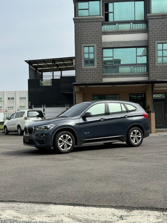 BMW寶馬 X1  第1張相片