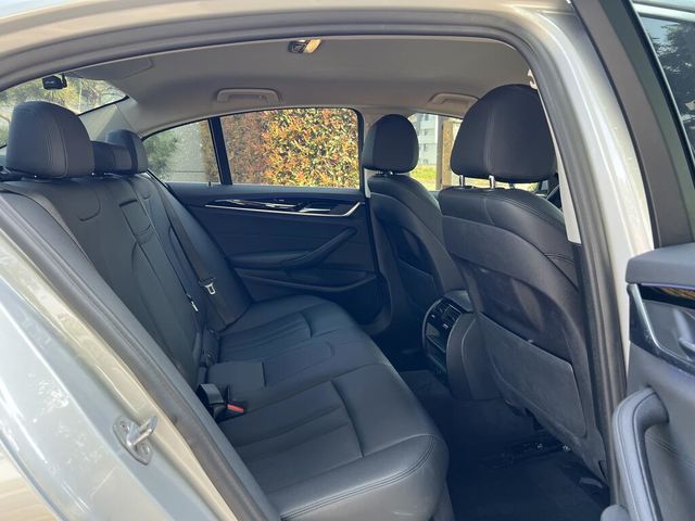 BMW寶馬 520D  第18張相片