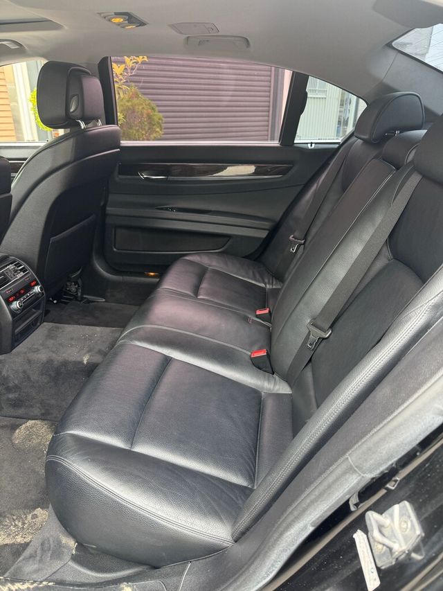 BMW寶馬 730LD  第7張相片