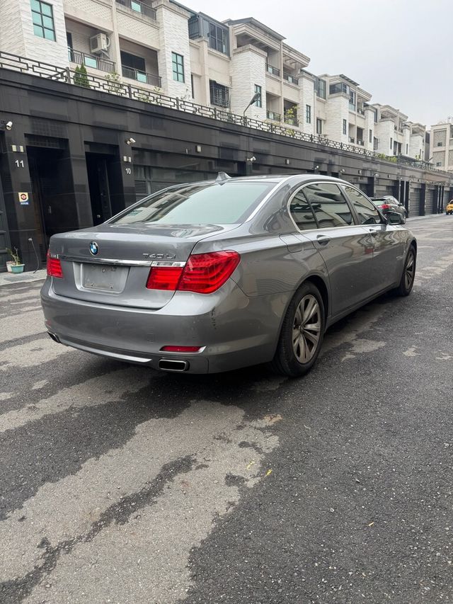 BMW寶馬 740LI  第2張相片