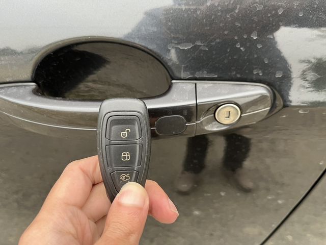 FORD福特 KUGA  第25張相片