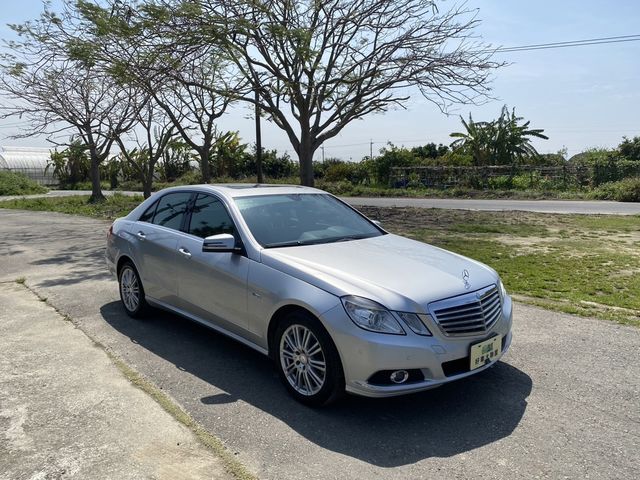 M-BENZ賓士 E220D  第5張相片