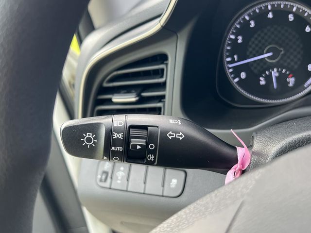 HYUNDAI現代 ELANTRA  第15張相片