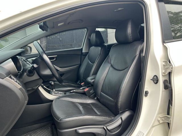 HYUNDAI現代 ELANTRA  第19張相片