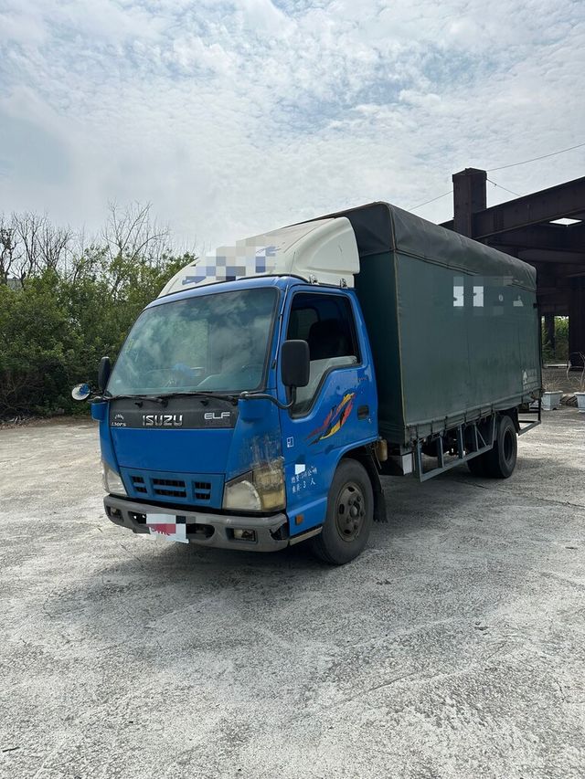 ISUZU五十鈴 ELF  第1張相片