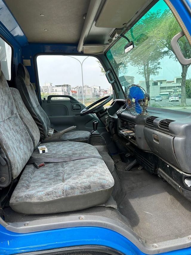 ISUZU五十鈴 ELF  第11張相片