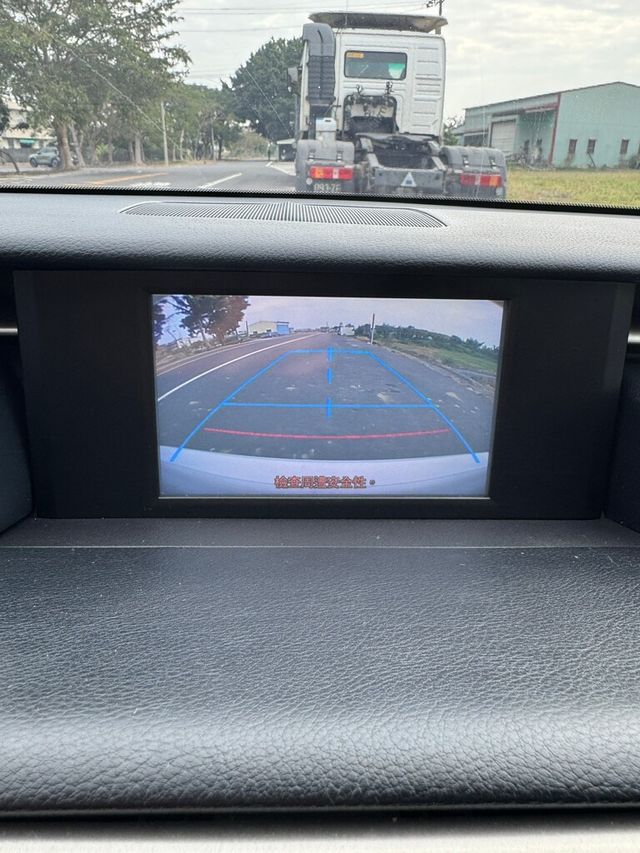 LEXUS凌志 IS 300H  第9張相片
