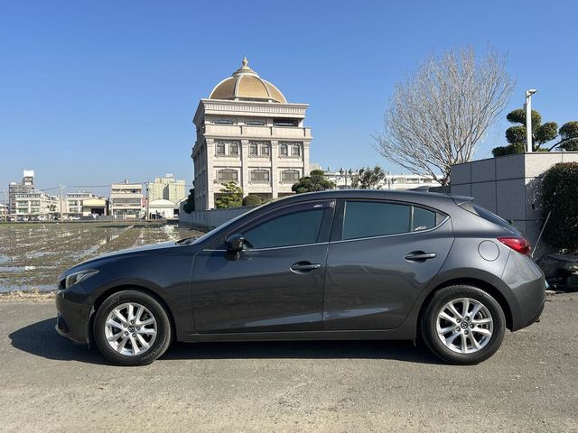 MAZDA馬自達 MAZDA 3  第13張相片