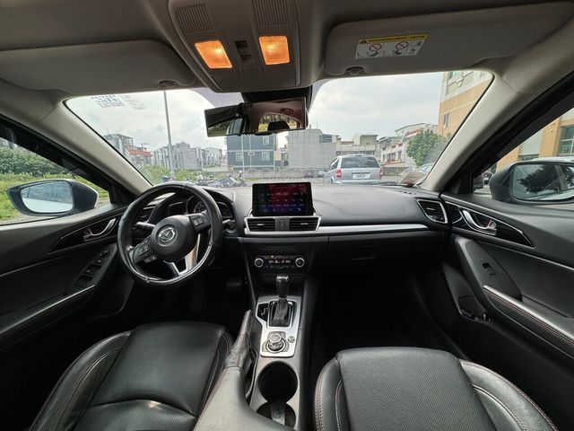 MAZDA馬自達 MAZDA 3  第11張相片