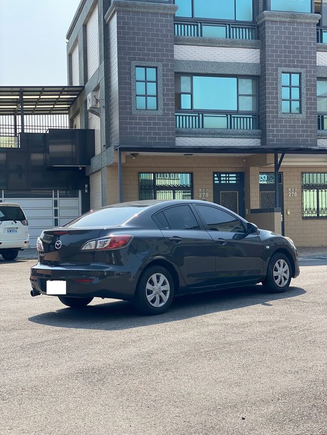 MAZDA馬自達 MAZDA 3  第3張相片