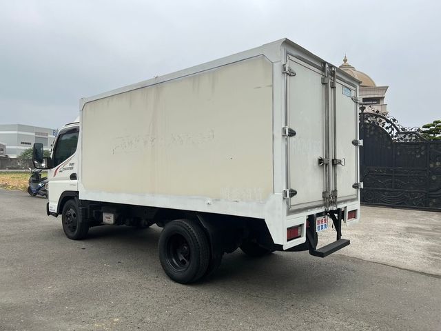 MITSUBISHI三菱 CANTER  第11張相片