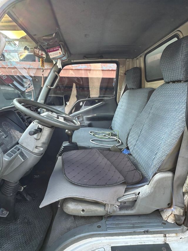 MITSUBISHI三菱 CANTER  第11張相片