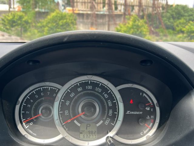 MITSUBISHI三菱 ZINGER  第15張相片
