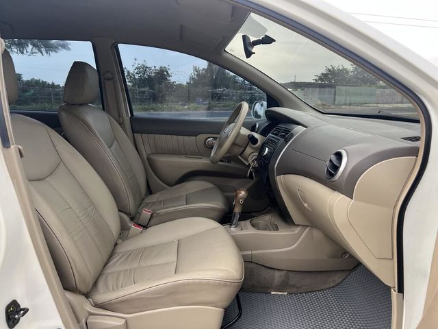 NISSAN日產 LIVINA  第21張相片
