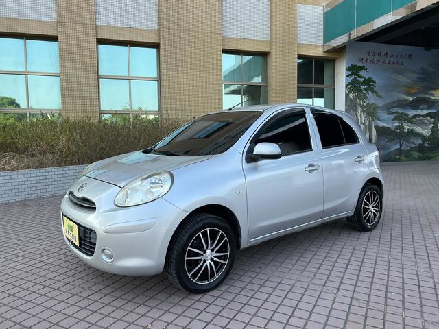NISSAN日產 MARCH  第3張相片