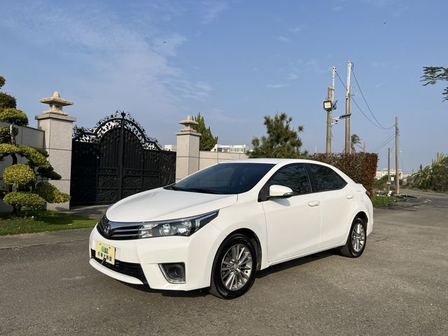 TOYOTA豐田 ALTIS  第1張相片