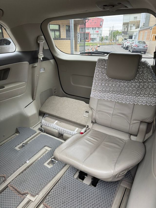TOYOTA豐田 PREVIA  第19張相片