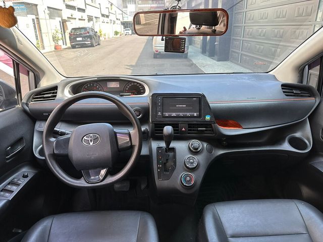 TOYOTA豐田 SIENTA  第5張相片