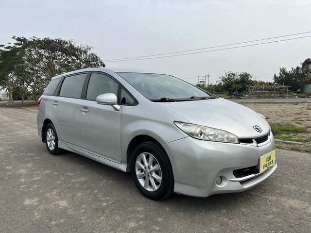 TOYOTA豐田 WISH  第5張相片