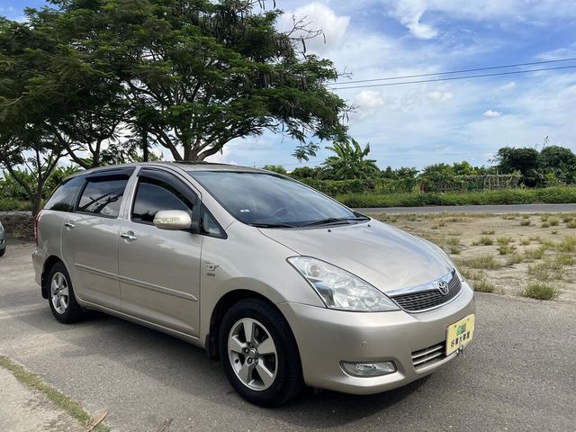 TOYOTA豐田 WISH  第5張相片