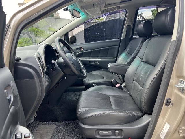 TOYOTA豐田 WISH  第11張相片