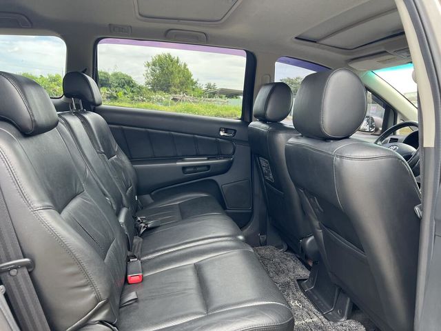 TOYOTA豐田 WISH  第17張相片