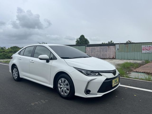 TOYOTA豐田 ALTIS  第3張相片