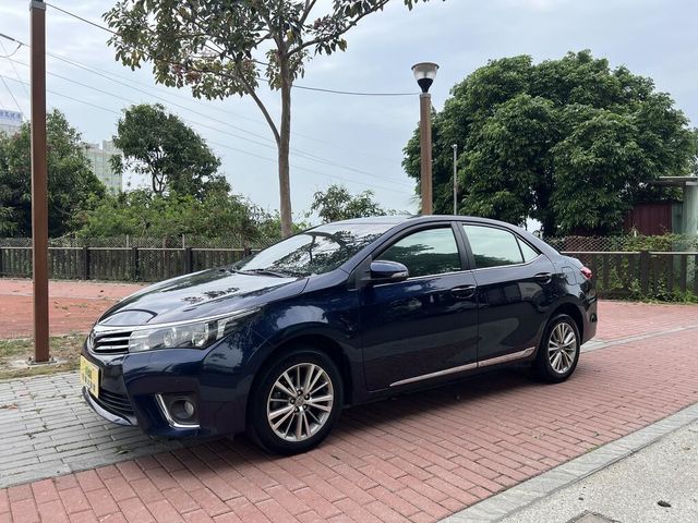 TOYOTA豐田 ALTIS  第1張相片