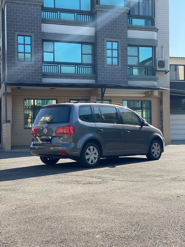 VOLKSWAGEN福斯 TOURAN  第3張相片
