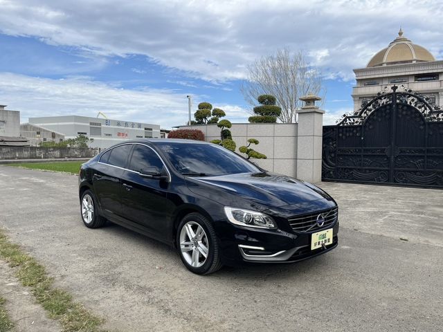 VOLVO富豪 S60  第3張相片