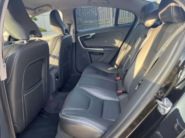 VOLVO富豪 S60  第16張相片