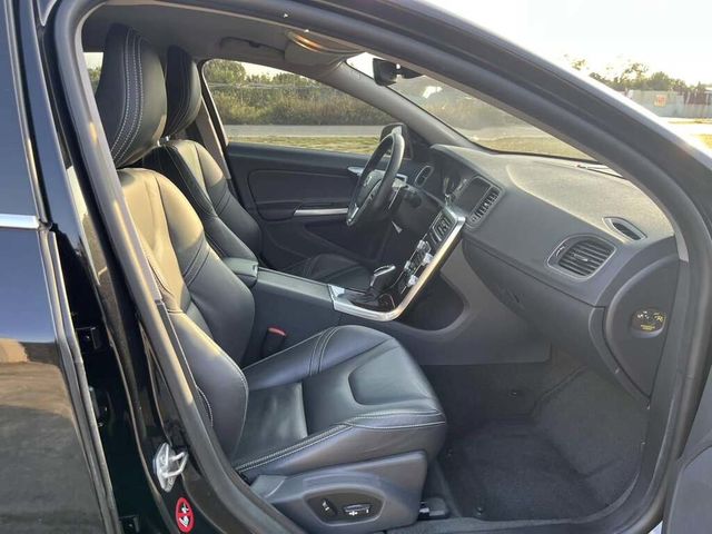 VOLVO富豪 S60  第17張相片
