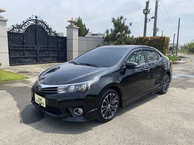 TOYOTA豐田 ALTIS  第1張相片