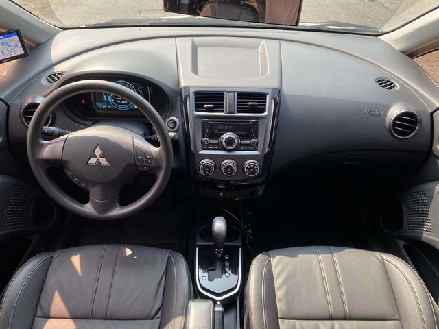 MITSUBISHI三菱 COLT PLUS  第15張相片