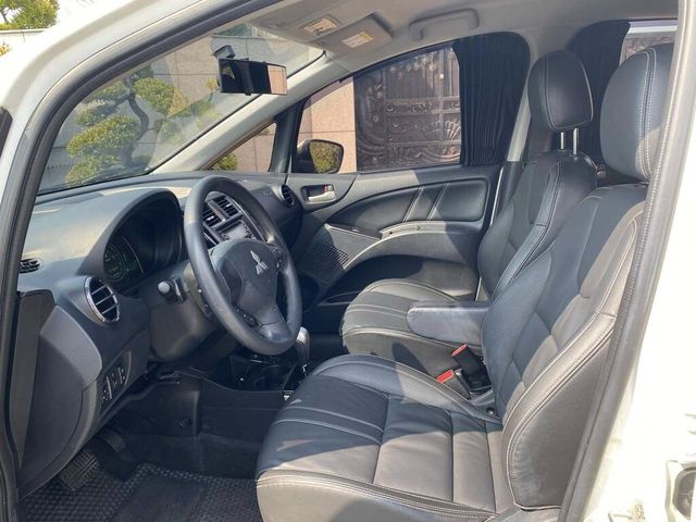 MITSUBISHI三菱 COLT PLUS  第16張相片