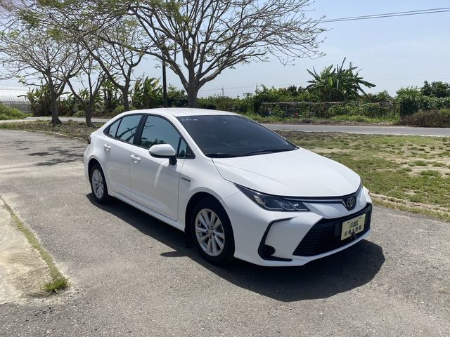 TOYOTA豐田 COROLLA ALTIS HYBRID  第3張相片