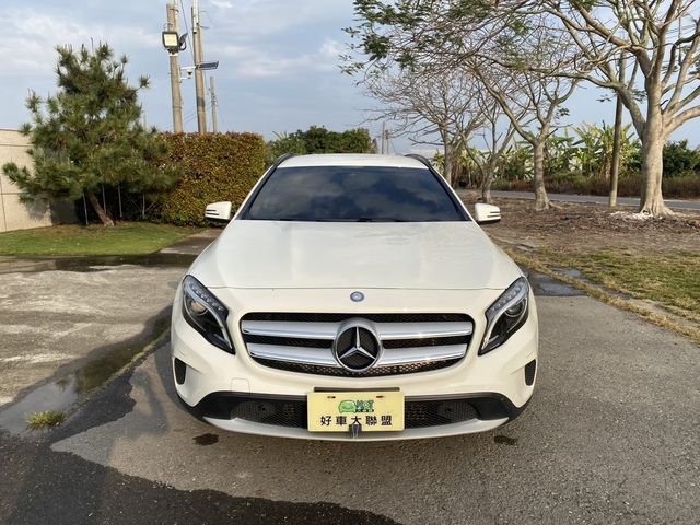 M-BENZ賓士 GLA180  第2張相片