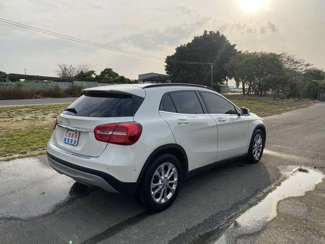 M-BENZ賓士 GLA180  第4張相片