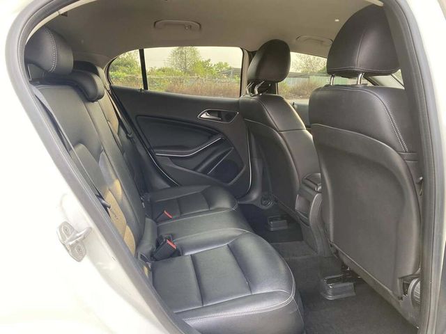 M-BENZ賓士 GLA180  第17張相片