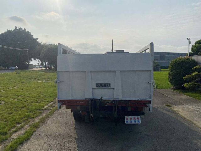 MITSUBISHI三菱 CANTER  第5張相片