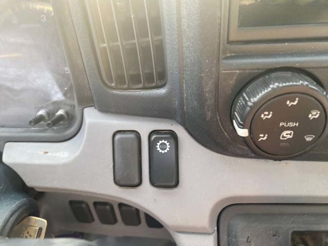 MITSUBISHI三菱 CANTER  第11張相片